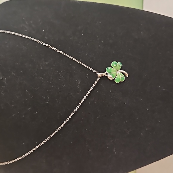 SOLVAR  4 leaf green clover shamrock St. Patrick's Day March 17th necklace - Picture 6 of 7